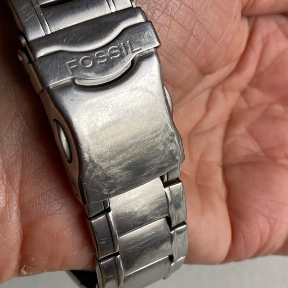 Fossil Womens Big Tic AM 3759 Silver Tone Stainless Steel Analog Wristwatch - Picture 12 of 13